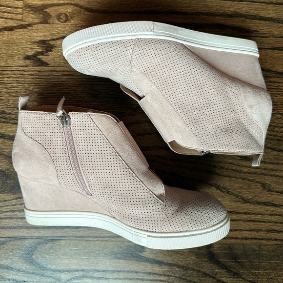 Paolo Shoes - Linea Paolo - Anna Perforated Wedge Sneakers - Blush color size 8.5